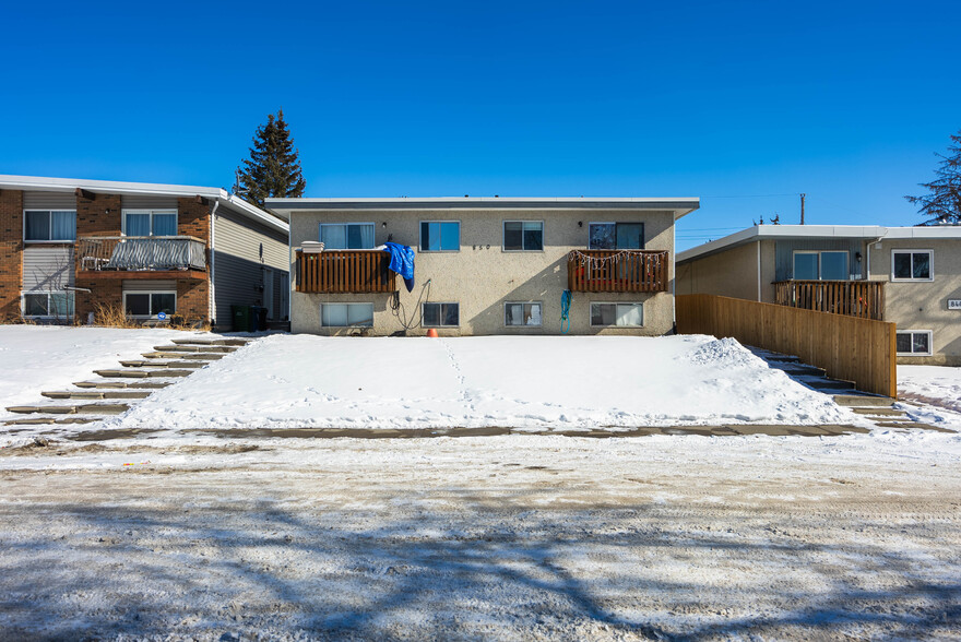 850 Mcneill Rd NE, Calgary, AB for sale - Building Photo - Image 1 of 27