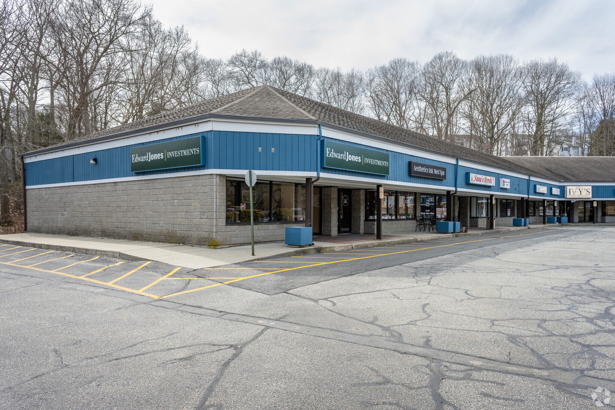 316 Boston Post Rd, Waterford, CT for sale Primary Photo- Image 1 of 1