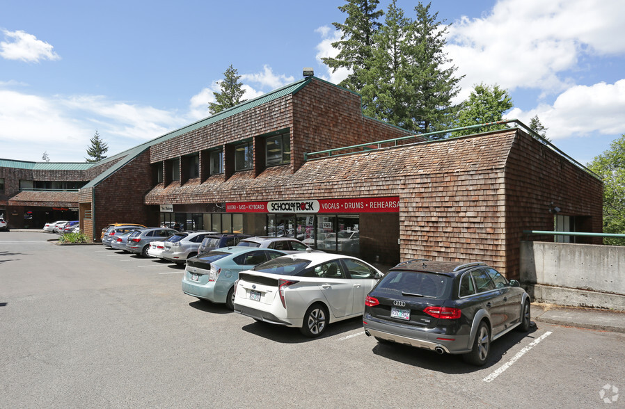 11830 SW Kerr Pky, Lake Oswego, OR for lease - Building Photo - Image 1 of 23