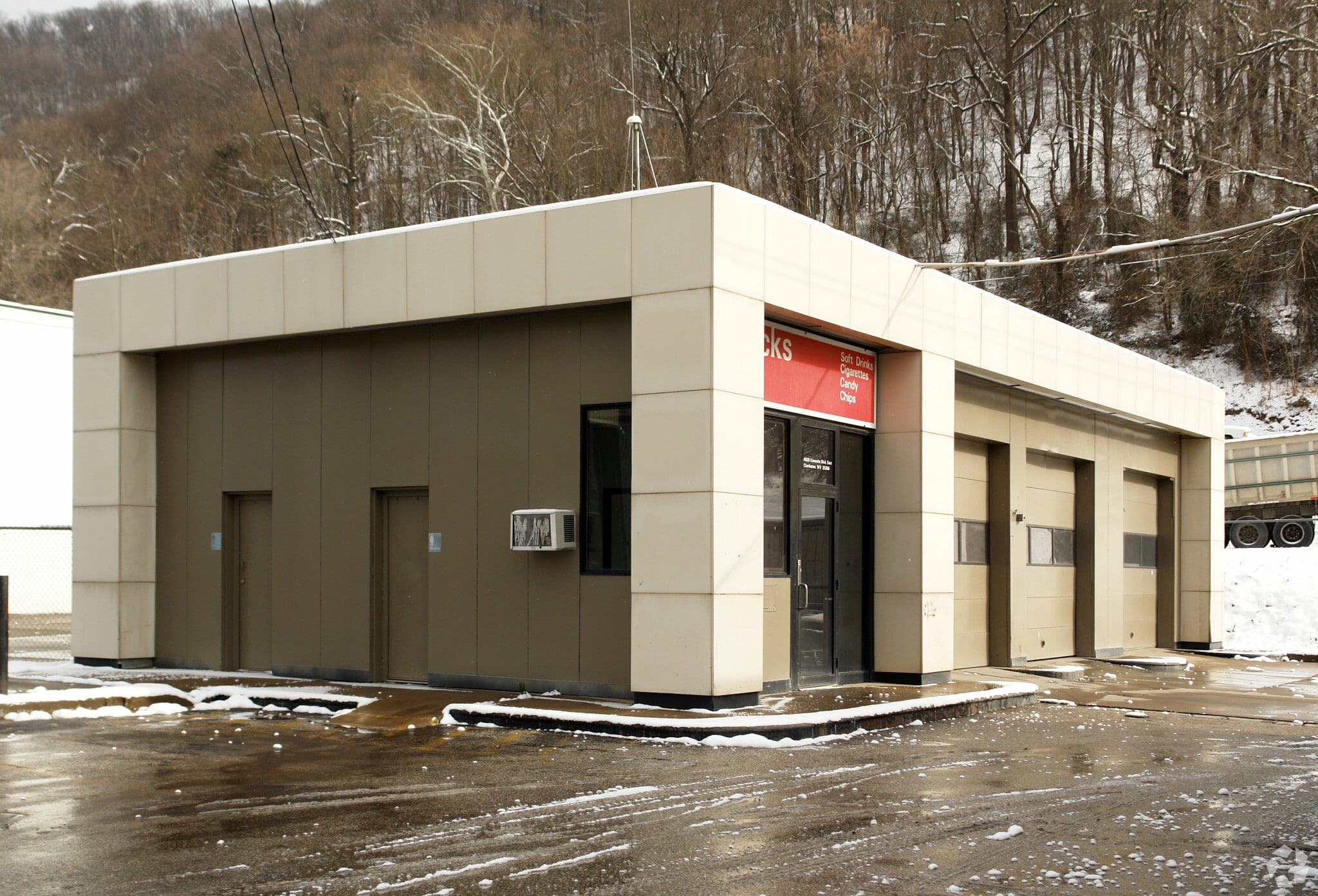 4920 Kanawha Blvd E, Charleston, WV for lease Primary Photo- Image 1 of 3