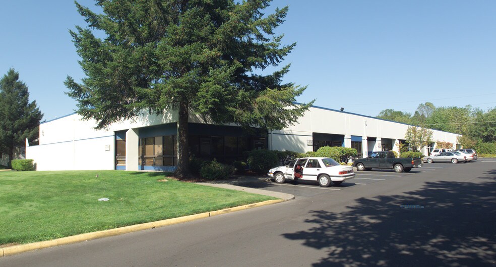 8362-8380 SW Nimbus Ave, Beaverton, OR for lease - Building Photo - Image 2 of 8