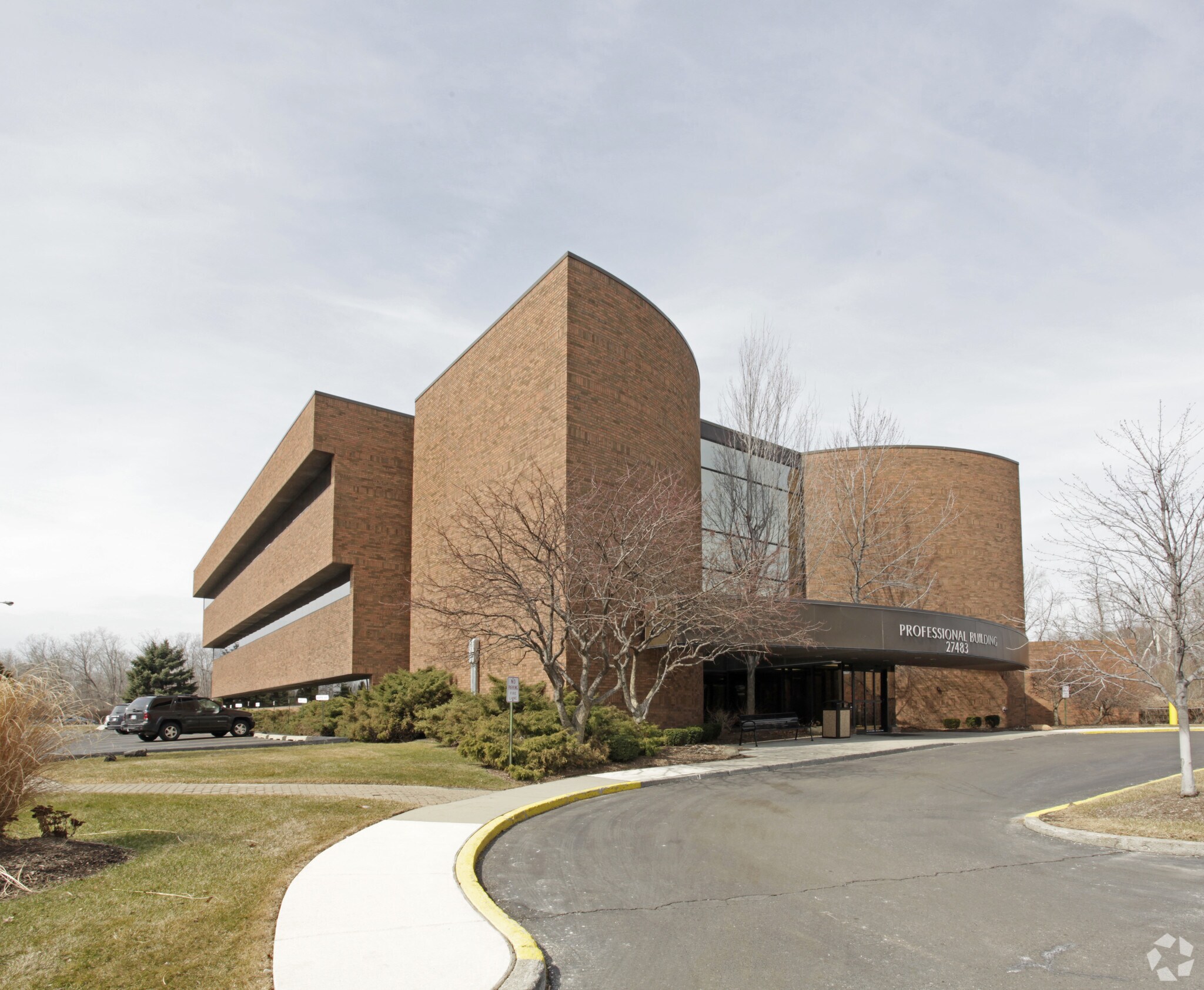 27483 Dequindre Rd, Madison Heights, MI 48071 Oakland Professional