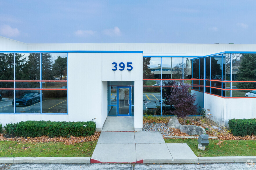 395 Cochrane Dr, Markham, ON for lease - Building Photo - Image 3 of 4