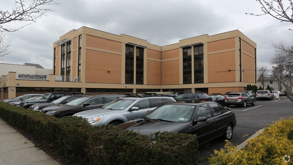 173 Mineola Blvd, Mineola, NY 11501 Mineola Medical Center