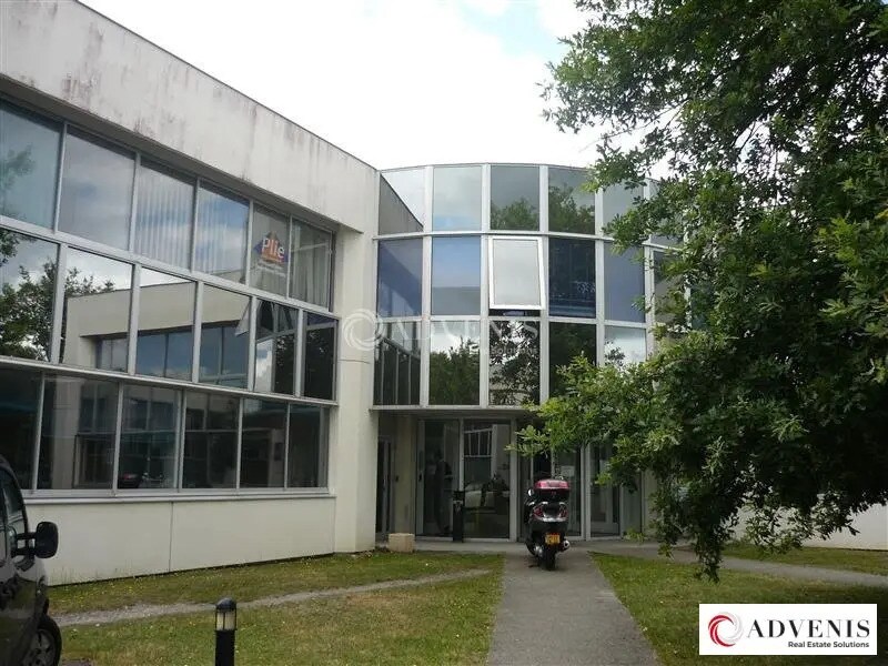 Location Bureaux 450 m² - Photo 1