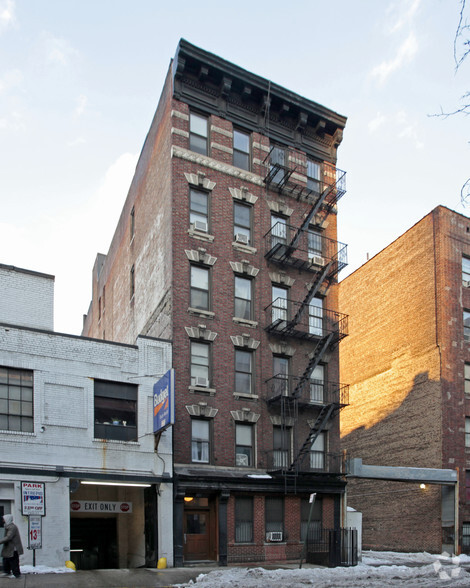 411 W 45th St, New York, NY for sale - Building Photo - Image 1 of 1