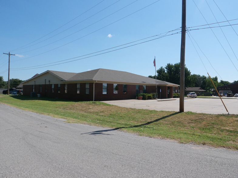 1001 Petree Rd, Anadarko, OK for sale - Building Photo - Image 3 of 8