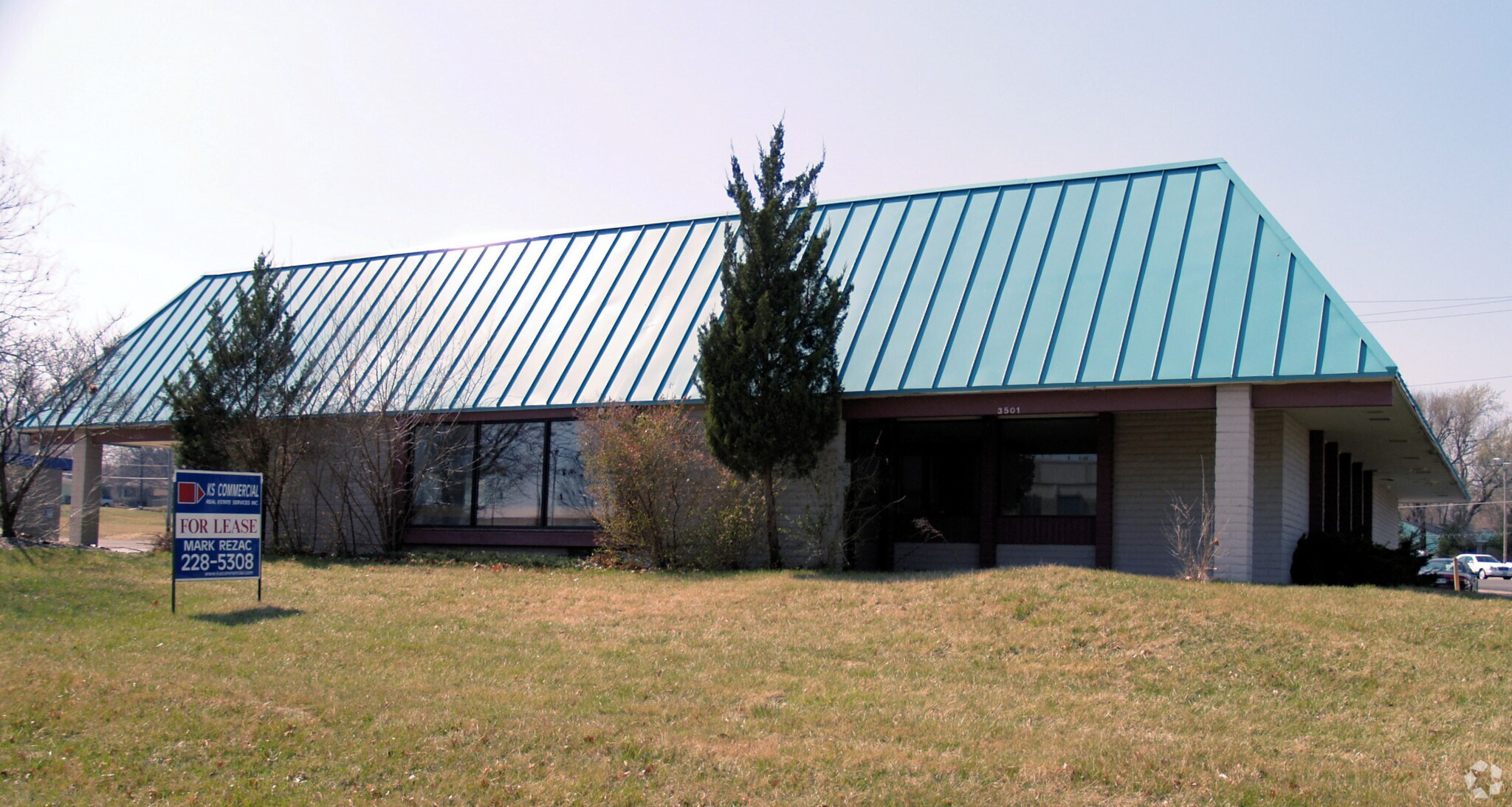 3501 SW Topeka Blvd, Topeka, KS for sale Primary Photo- Image 1 of 1