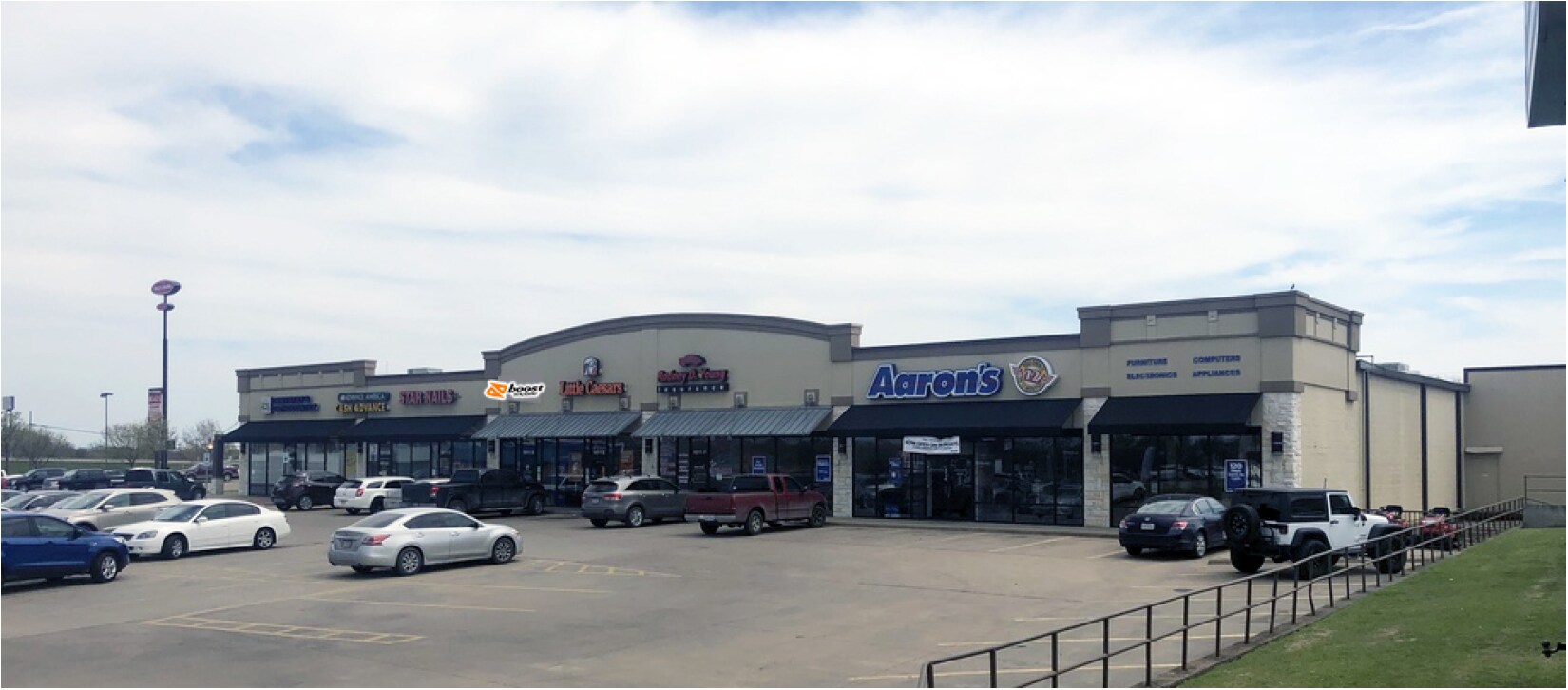 1011 E Ennis Ave, Ennis, TX 75119 Retail for Lease