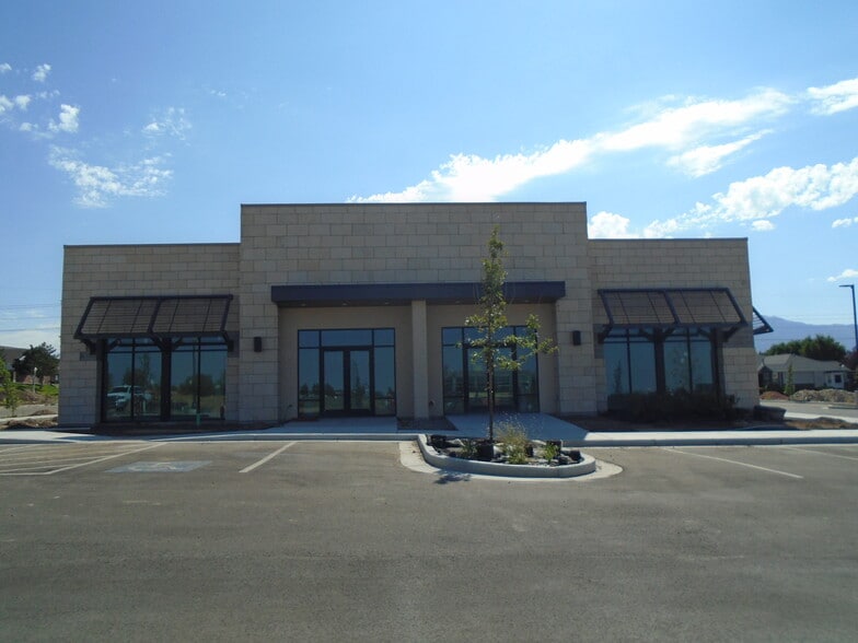 1410 S University Park Blvd, Clearfield, UT for lease - Primary Photo - Image 1 of 2