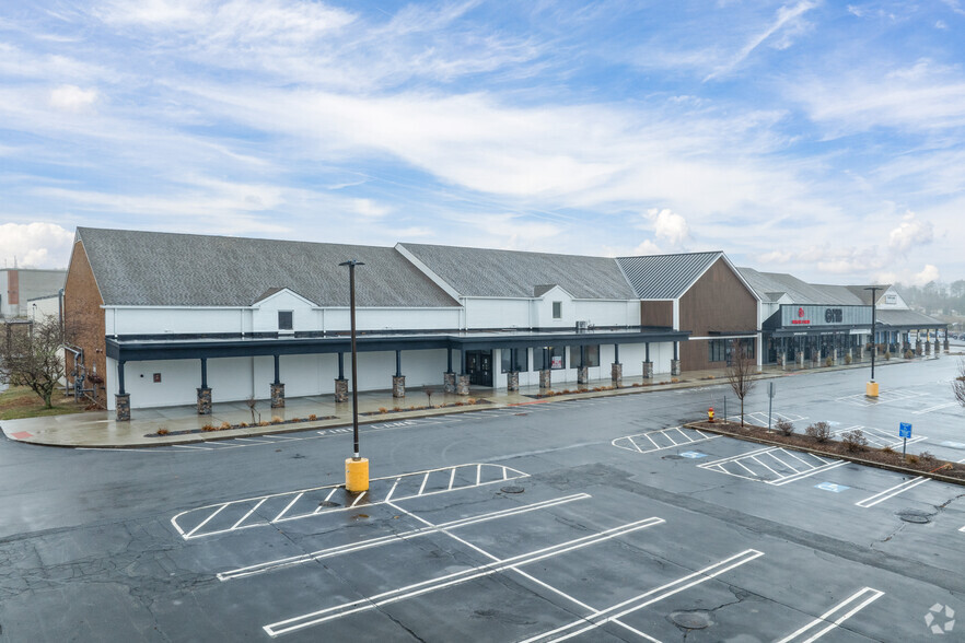 101 Carver Rd, Plymouth, MA for lease - Primary Photo - Image 2 of 7