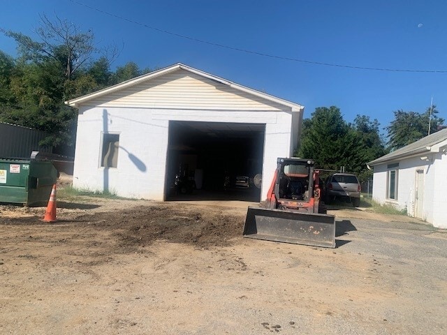 11709-11811 Daisy Ln, Glenn Dale, MD for sale - Building Photo - Image 2 of 9