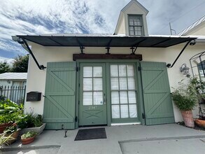 2347 Christian St, Baton Rouge, LA for lease Building Photo- Image 2 of 13