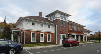 50 Station Rd, Water Mill, NY for lease Building Photo- Image 2 of 3