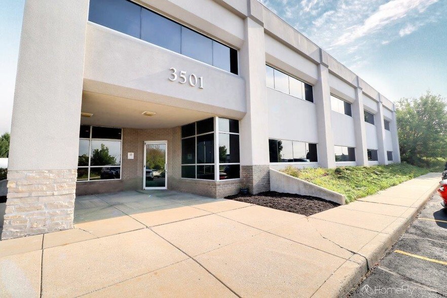 35013601 Enterprise Ave, Valparaiso, IN 46383