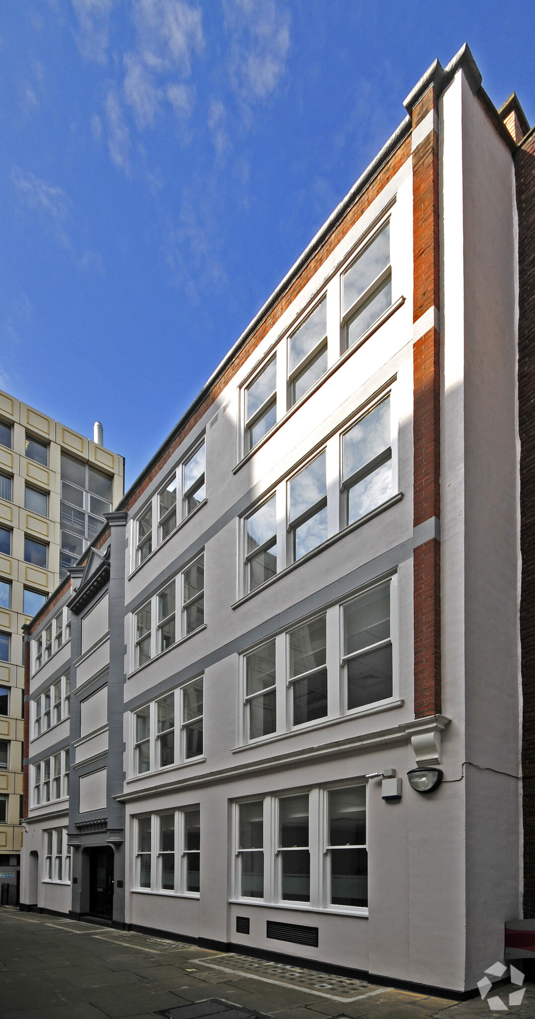 22 Red Lion Sq, London for lease Primary Photo- Image 1 of 14