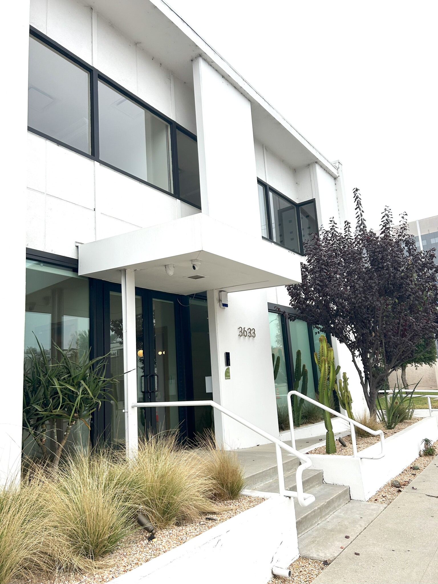 3633 N Long Beach Blvd, Long Beach, CA for lease Building Photo- Image 1 of 24