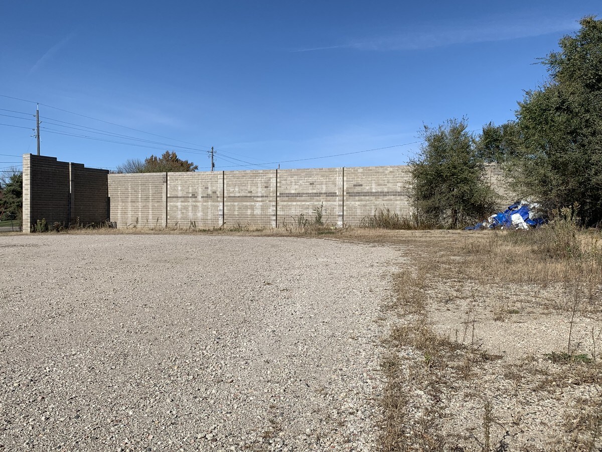 1756 Riverside Blvd, Sioux City, IA 51109