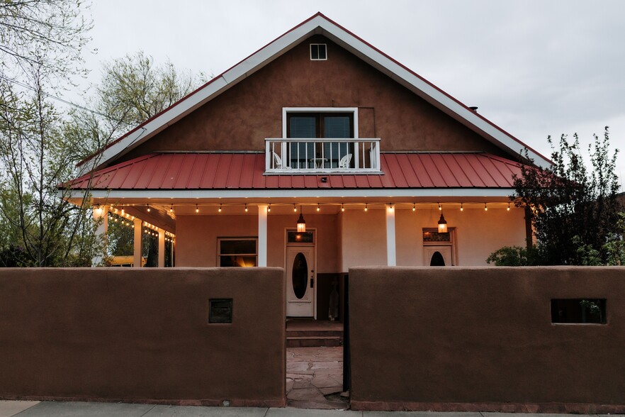 220 W Manhattan Ave, Santa Fe, NM for sale - Primary Photo - Image 1 of 51