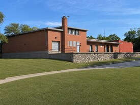 1400 E 2nd St, Kansas City MO - Warehouse