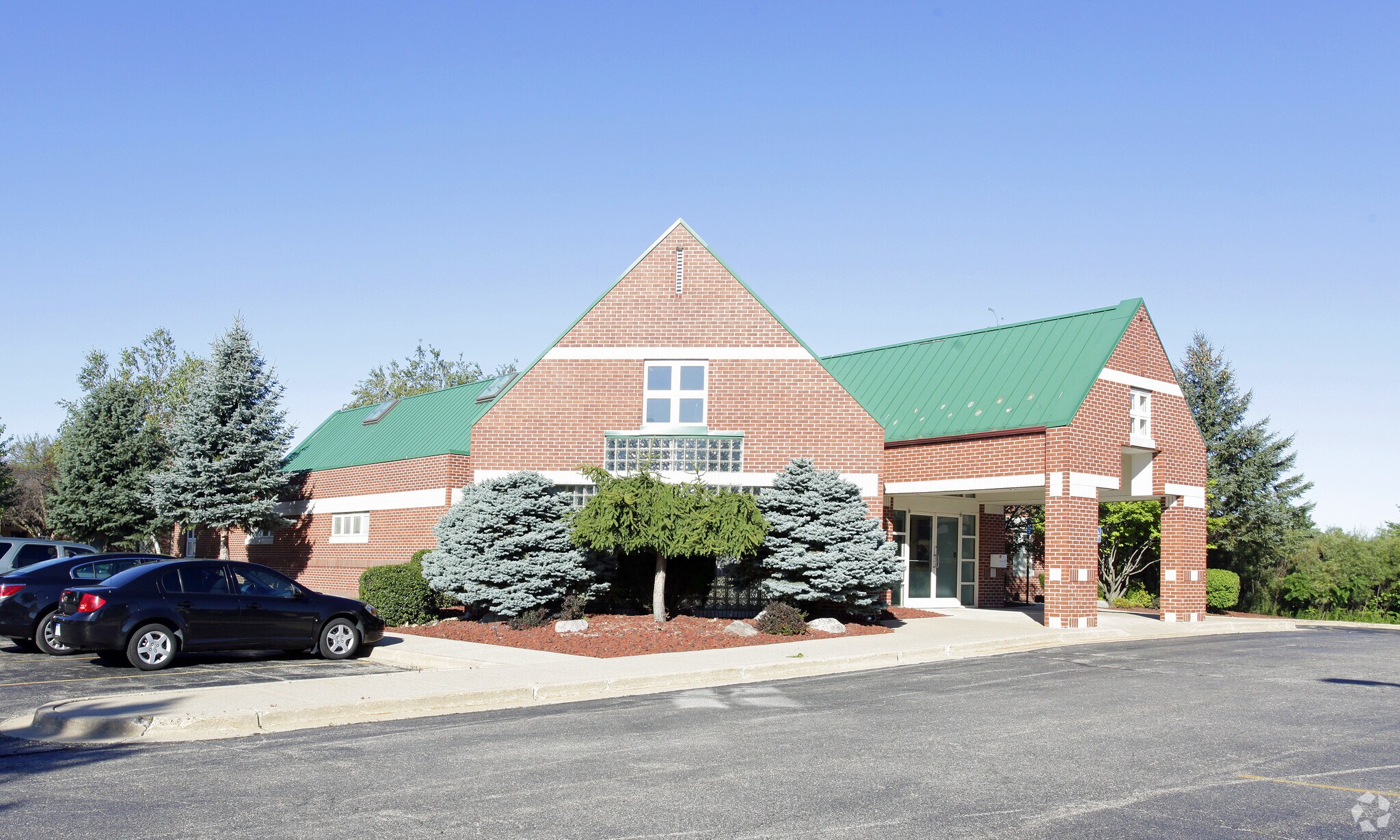 4649 N Breton Ct SE, Grand Rapids, MI for sale Primary Photo- Image 1 of 1