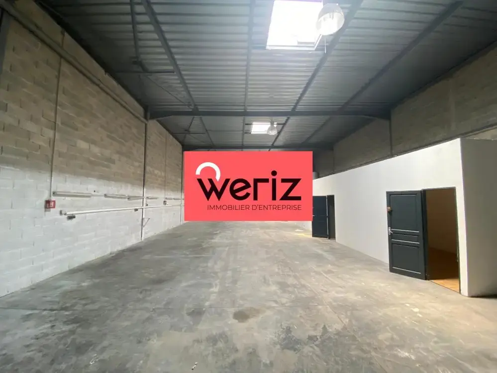 Industrial in Rognac for lease Interior Photo- Image 1 of 6