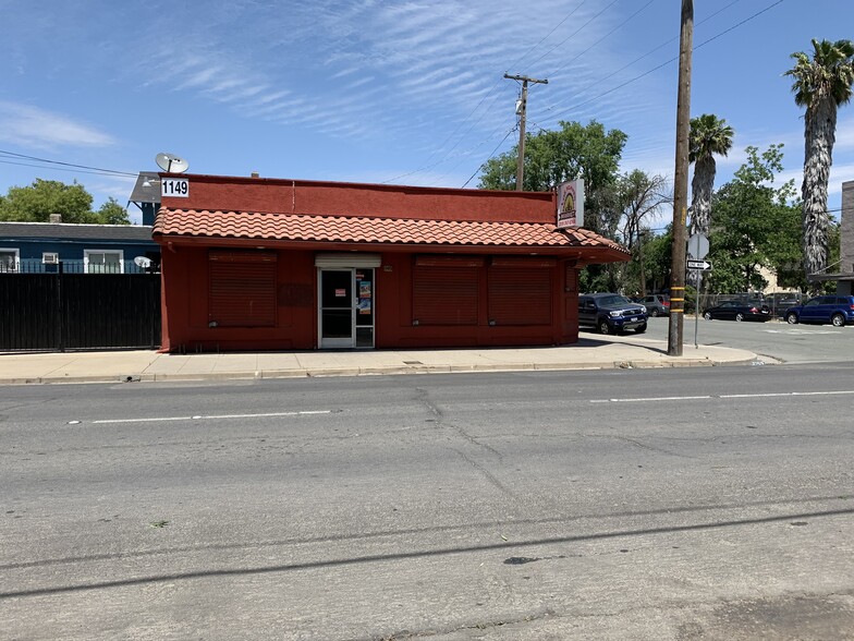 1133-1149 E Market St, Stockton, CA for sale - Primary Photo - Image 1 of 17