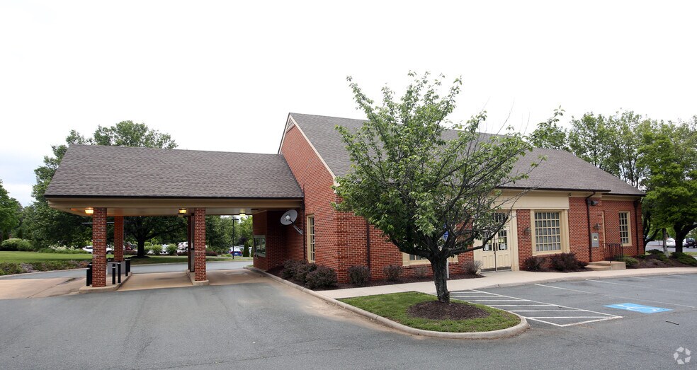 3267 Proffit Rd, Charlottesville, VA 22911