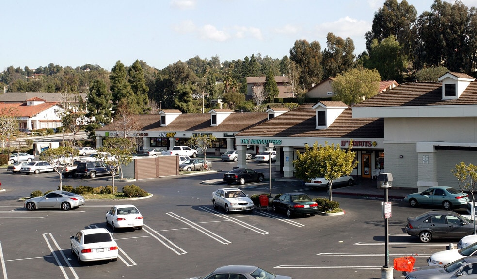 6302-6396 E Santa Ana Canyon Rd, Anaheim Hills, CA for lease - Building Photo - Image 2 of 10