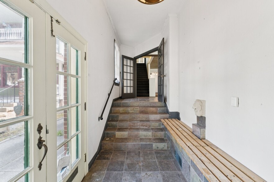 12610 Larchmere Blvd, Cleveland, OH for sale - Building Photo - Image 3 of 47