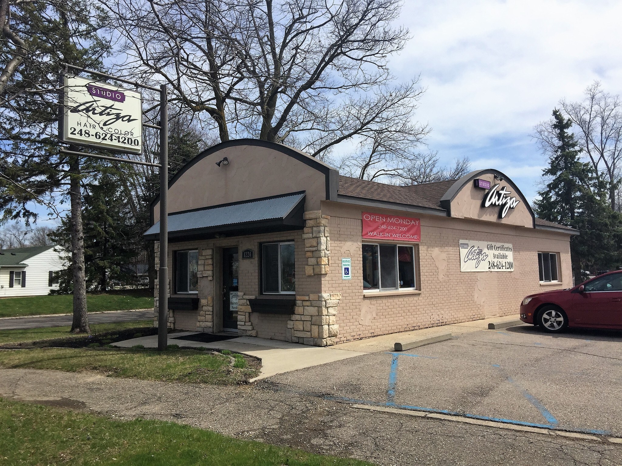 1224 E W Maple Rd, Walled Lake, MI for sale Building Photo- Image 1 of 1