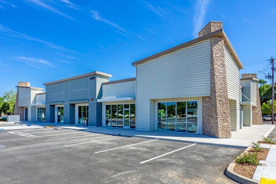 2471 E Fir Ave, Fresno, CA for sale - Primary Photo - Image 1 of 1