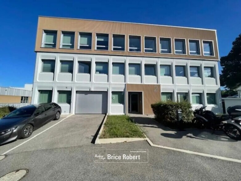 Office in Dardilly for lease - Building Photo - Image 3 of 3