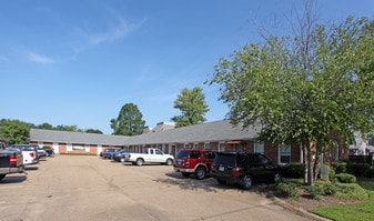 629 Lakeland East Dr, Flowood MS - Commercial Real Estate