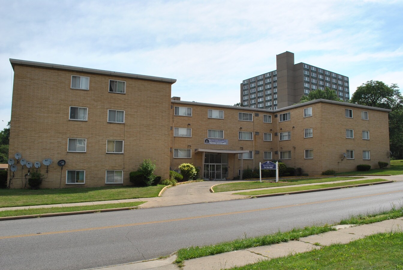 1885 Taylor Rd, East Cleveland, OH, 44112 Apartments Property For