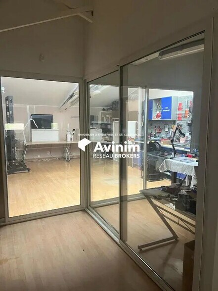 Flex in Chelles for sale - Interior Photo - Image 3 of 5