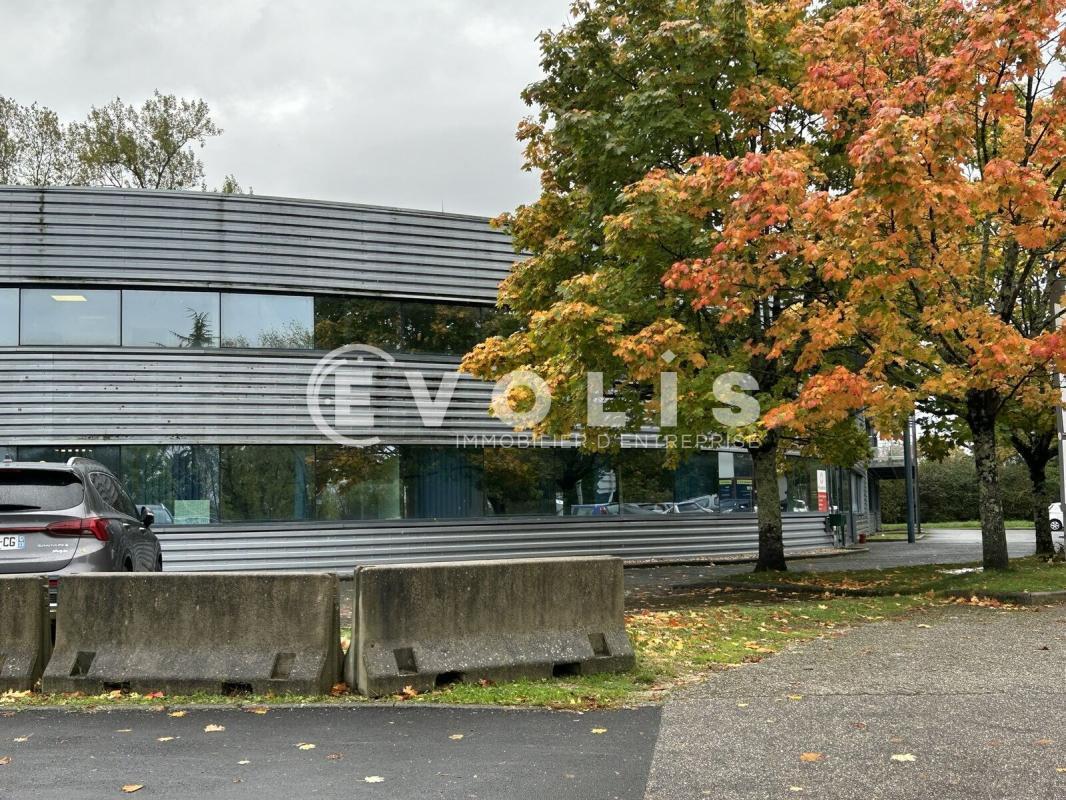 3 Rue Du Courant, Lormont for lease Building Photo- Image 1 of 6