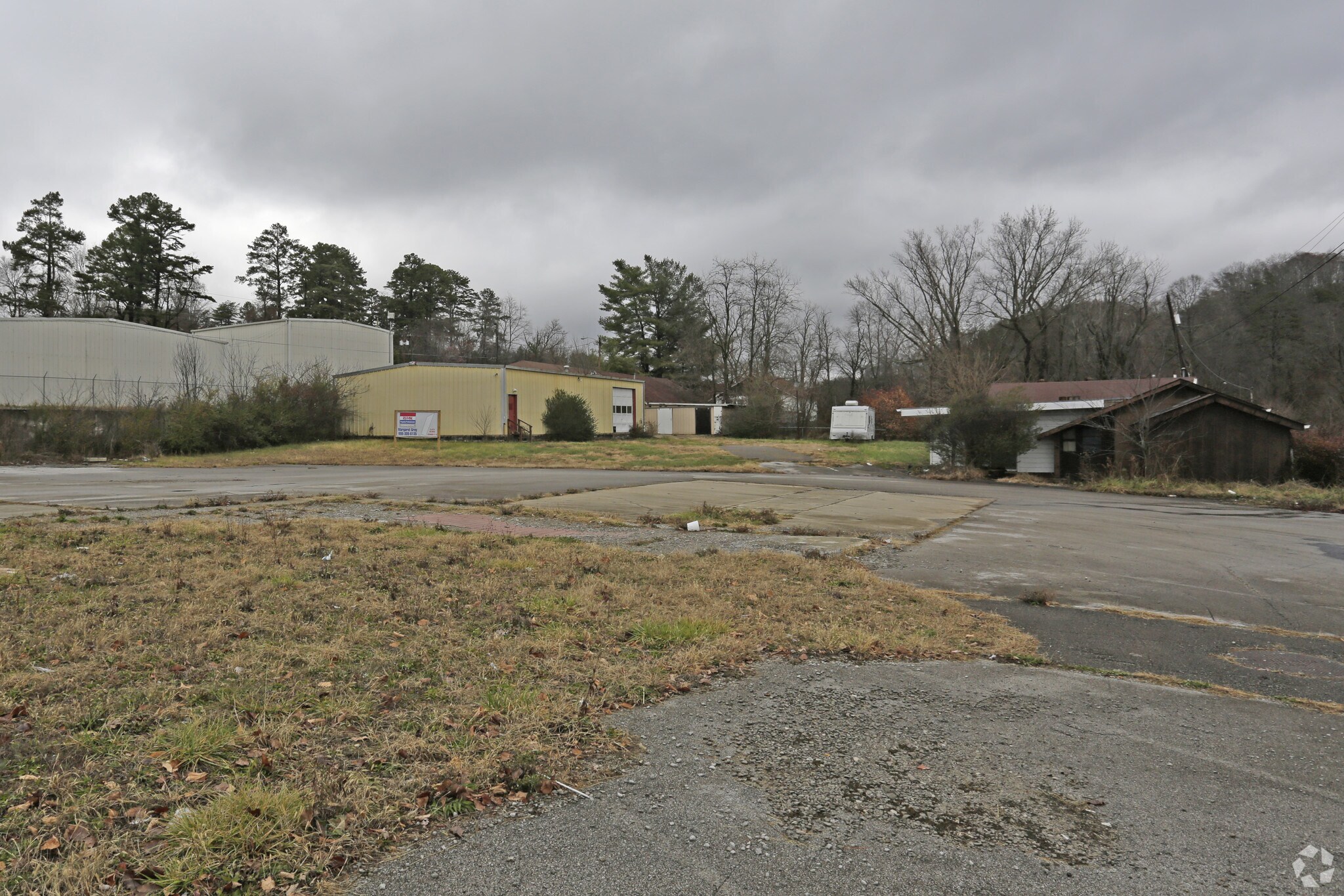 1902 N Main St, London, KY for sale Primary Photo- Image 1 of 1