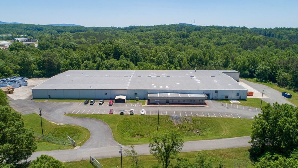 523 S Stephens St, Pilot Mountain, NC for sale - Aerial - Image 1 of 1