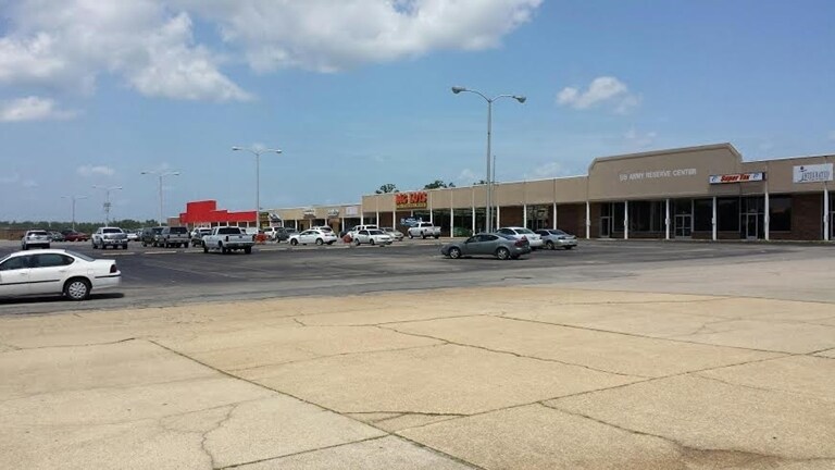 2126-2160 N Westwood Blvd, Poplar Bluff, MO for sale Primary Photo- Image 1 of 1