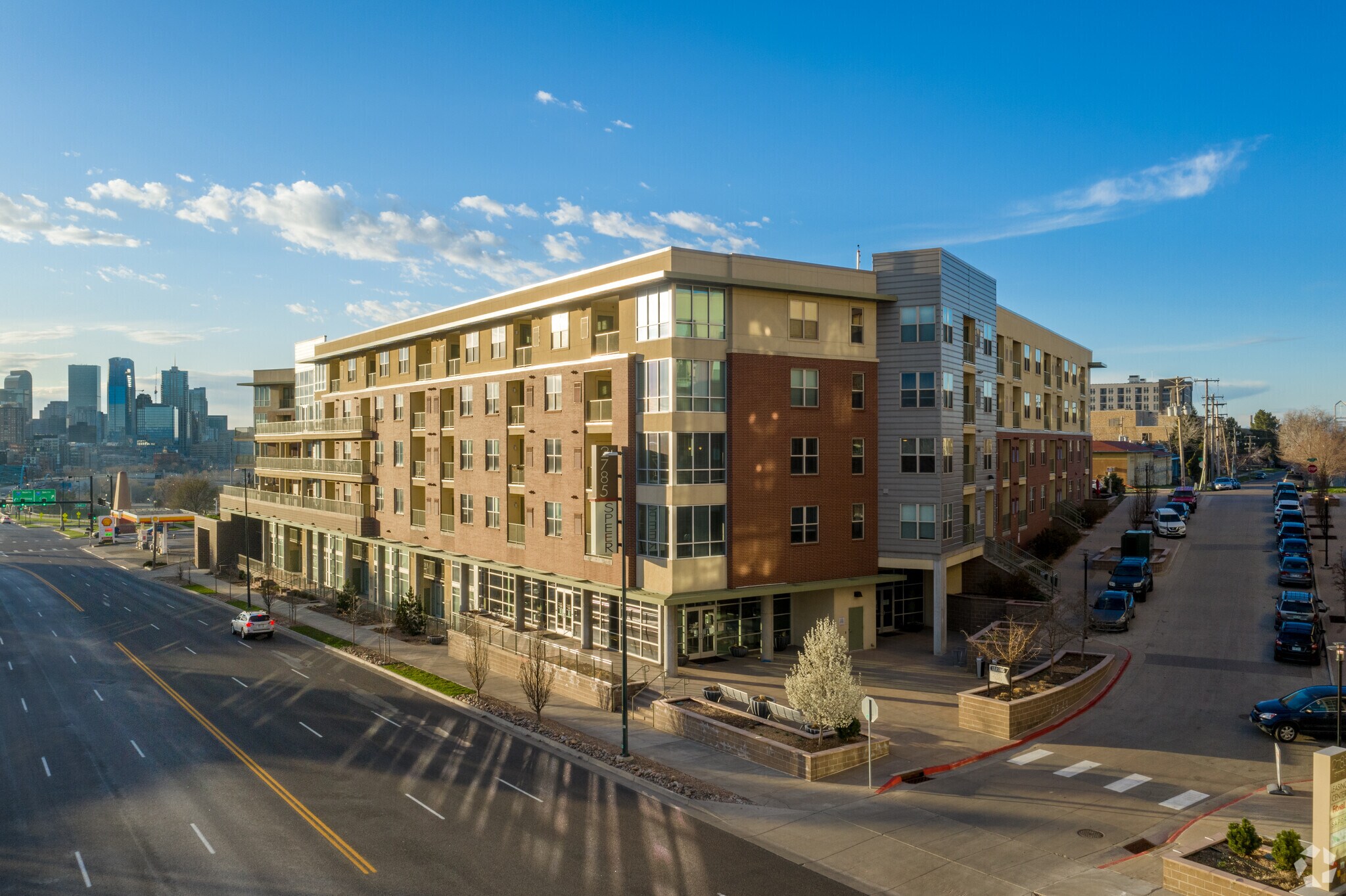 2785 N Speer Blvd, Denver, CO for lease Primary Photo- Image 1 of 73
