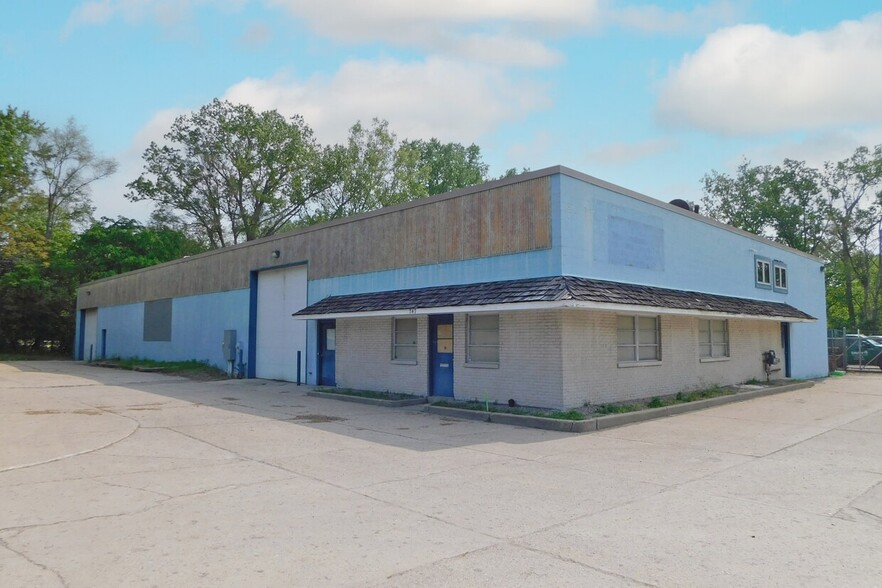 747-751 Orchard Lake Rd, Pontiac, MI for sale - Building Photo - Image 3 of 3