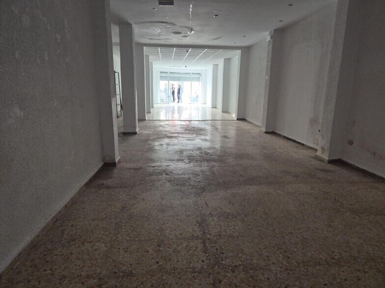 Retail in Llíria, Valencia for sale - Building Photo - Image 2 of 12