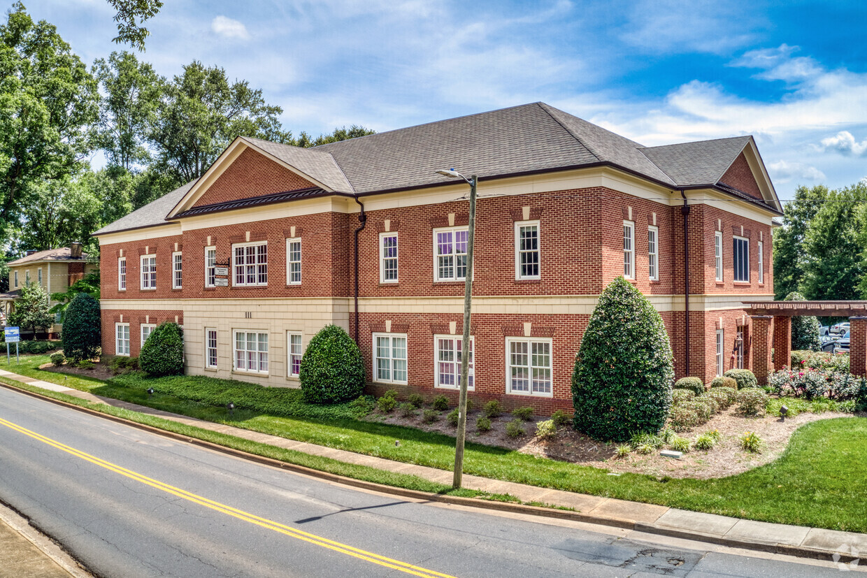 113 Clebourne St, Fort Mill, SC for lease Building Photo- Image 1 of 6