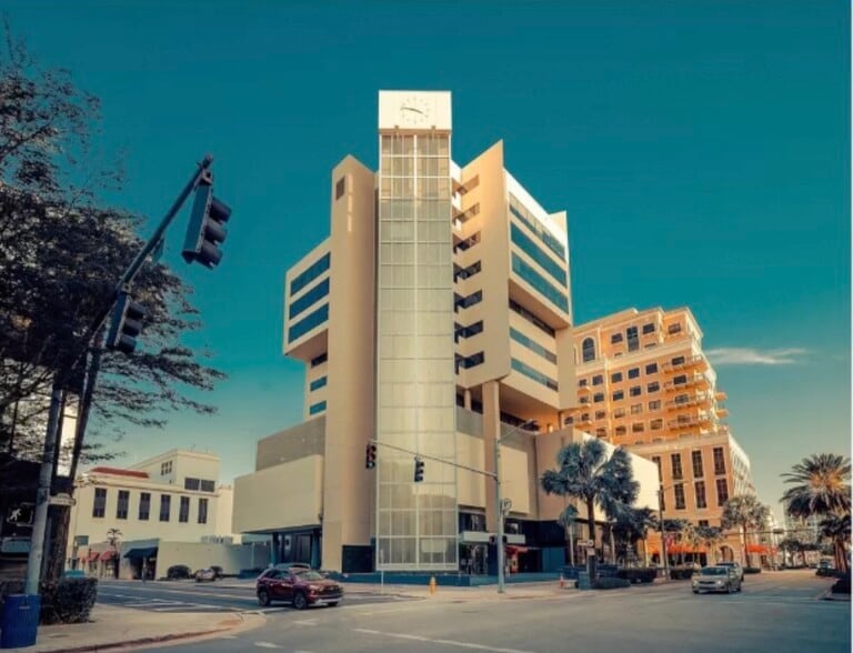 2100 Ponce De Leon Blvd, Coral Gables, FL for lease - Building Photo - Image 2 of 7