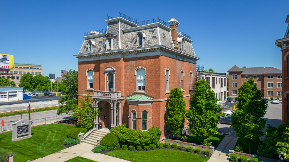 620 E Broad St, Columbus, OH for sale - Primary Photo - Image 1 of 32