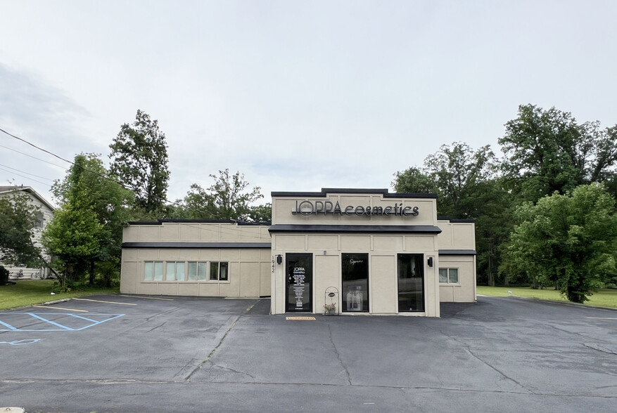 1942 E Dupont Rd, Fort Wayne, IN for sale - Building Photo - Image 1 of 5