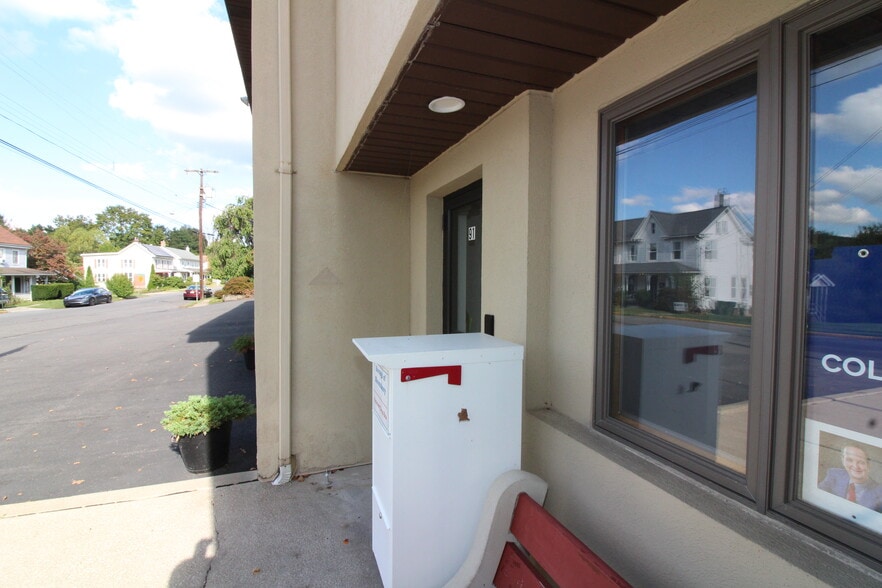 91 Brunswick Ave, Bloomsbury, NJ for lease - Building Photo - Image 2 of 13