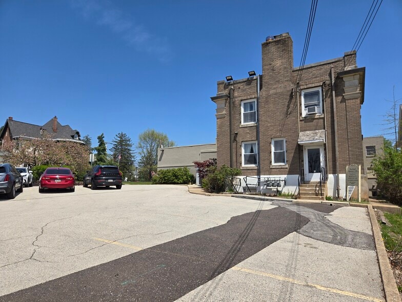 362-372 E Main St, Collegeville, PA for lease - Building Photo - Image 3 of 17