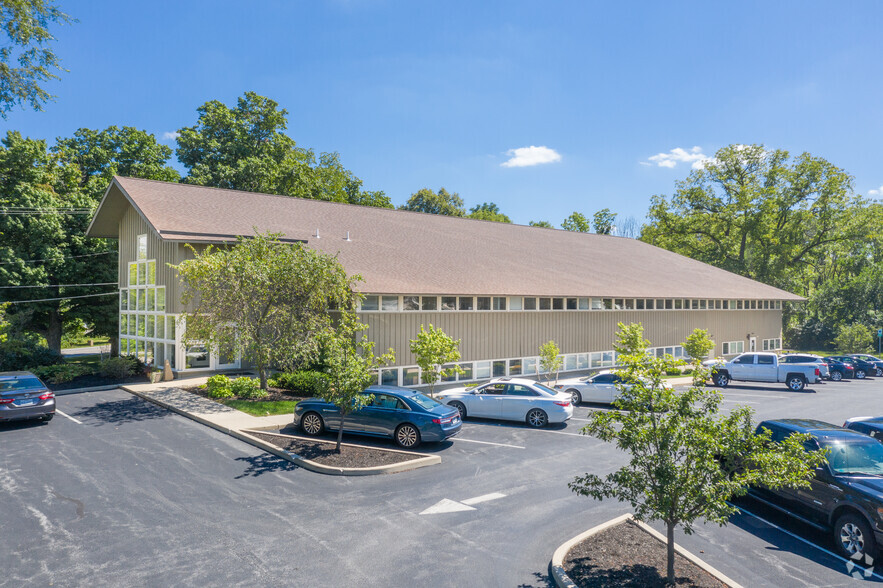 1716 Perrysburg Holland Rd, Holland, OH for sale - Primary Photo - Image 1 of 11